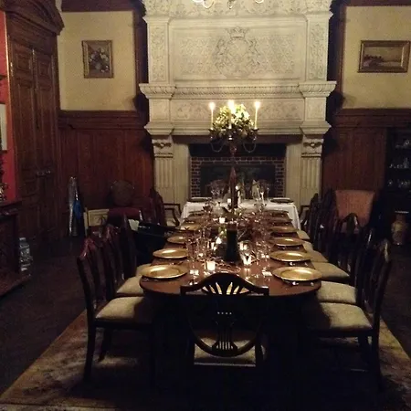 Chateau De *